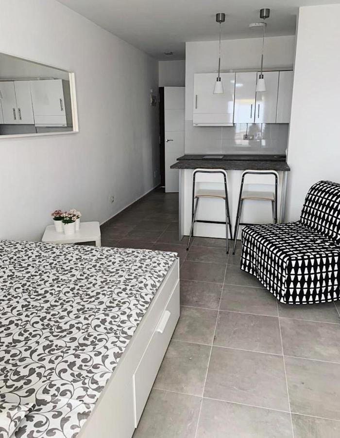 Apartmán Studio With Sea Views In Torremolinos Exteriér fotografie
